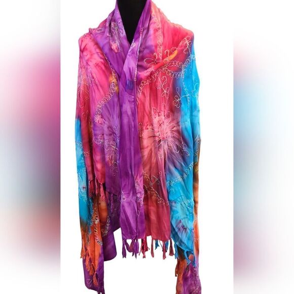 Hand-Made Wrap or Shawl Embroidered Sequined Tie-Dyed Fringe  45" x 65" - Picture 8 of 15